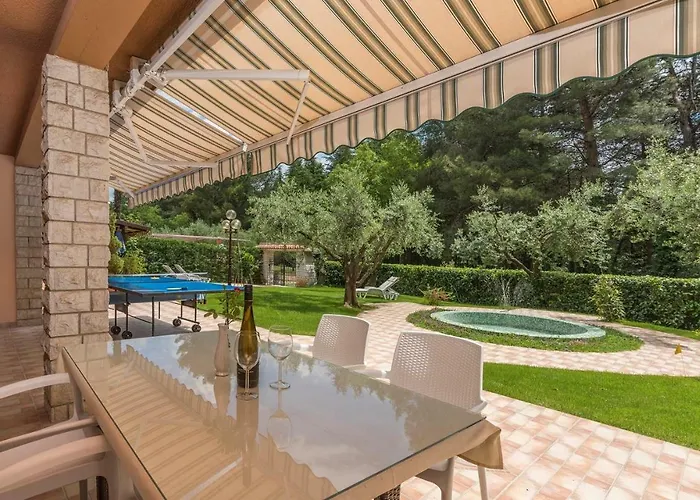 Rakovac 게스트하우스