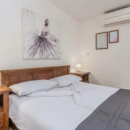 Guest house Rakovac 3*